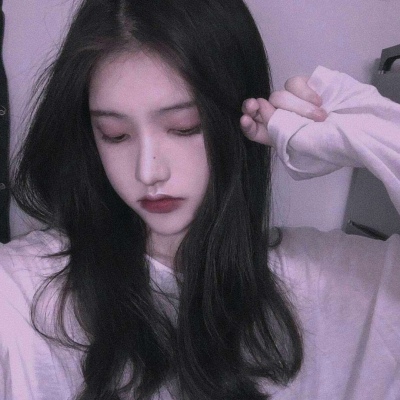 一个特立独行的酒店前台